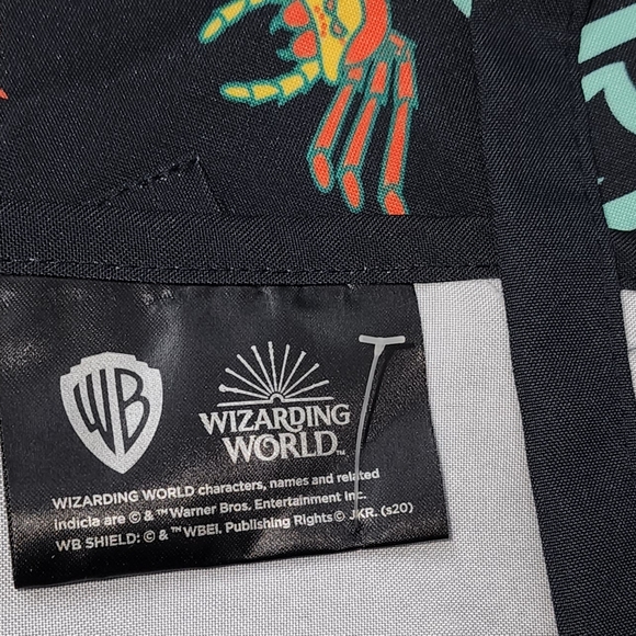 💥Sale💥Warner Brother's Magical Creatures Apron Wizarding World - Picture 3 of 4